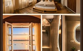 Shiva Ganges View Guest House